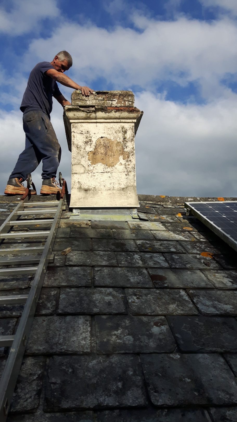 The existing chimney was in a poor state of repair. The existing chimney was in a poor state of repair.