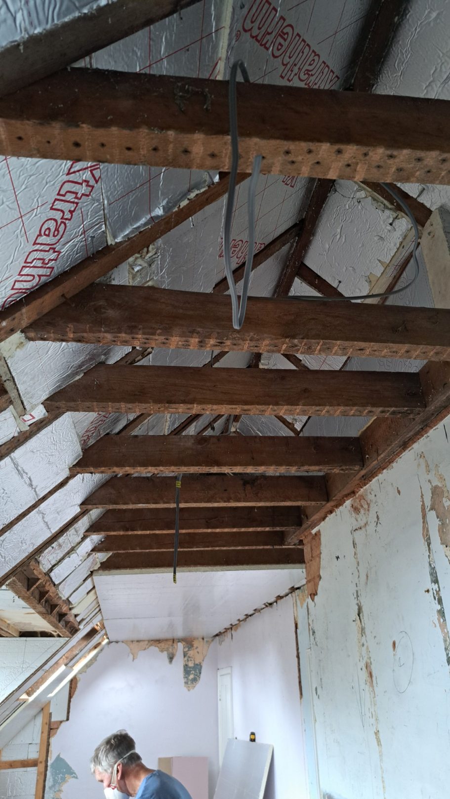 2: The first layer of insulation is added between the joists, rafters and other obstacles. 2: The first layer of insulation is added between the joists, rafters and other obstacles.