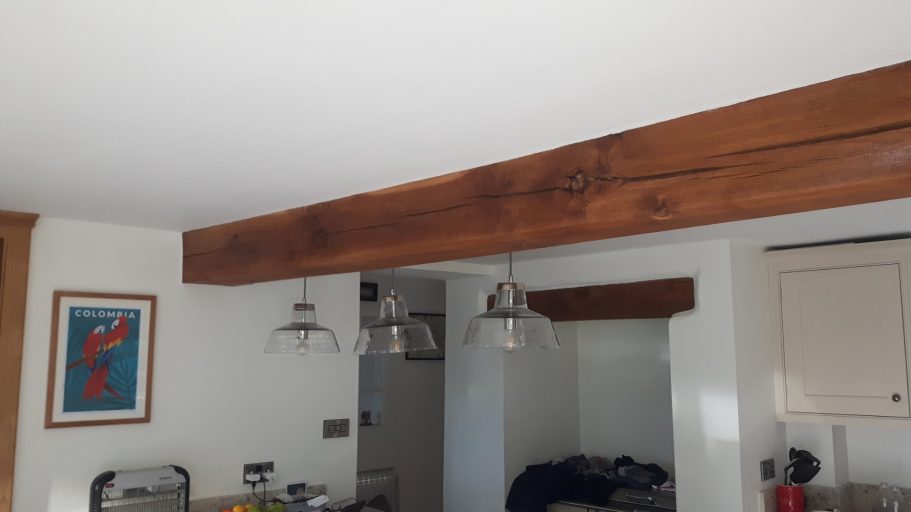 The impressive beam in the kitchen was inserted through a hole made in the front wall of the house. The impressive beam in the kitchen was inserted through a hole made in the front wall of the house.