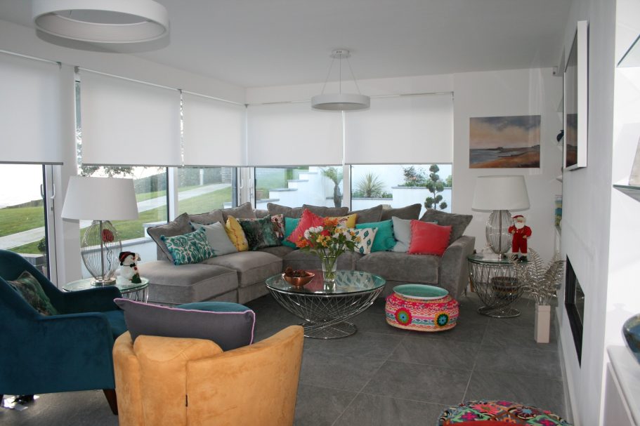 Internal view of the extension. A large fireplace was added to complete the look. Internal view of the extension. A large fireplace was added to complete the look.